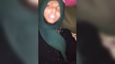 Bangladeshi hijabi meyer tight bhoda chodar MMS clip