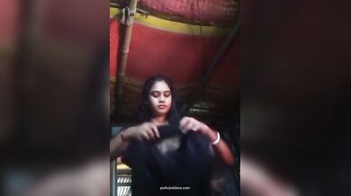 Bangladeshi boudir MMS video taar boro boro duti dudh modeling korar taar choto debor kache