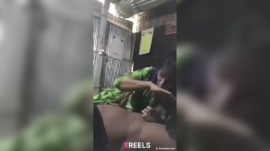 Graam er bou taar tin er ghore boshe premik ke ling chushar porn video clip