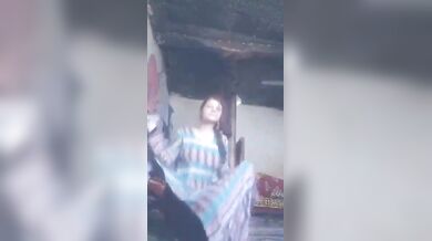 Kashmiri shaali taar Bangladeshi dulabhai ke taar langta houar MMS video clip pathae