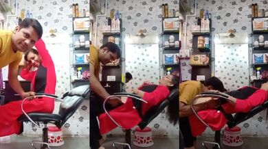 Bihari debor taar saloon bondho kore bhabhi ke onek bhalo akti gudh chushar obhiggota daowar MMS blue film