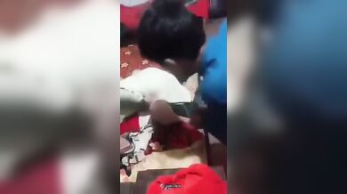 Bihari Bangladeshi meye taar bhai er bondhu ke chodte dilo nijer tight gudh