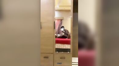 Gorom abong lalsha bhorti choda chodir video ak Bangladeshi meye abong taar South Indian premik er