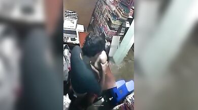 Boi er dokan er boss abong taar kormocharir noshtami faash