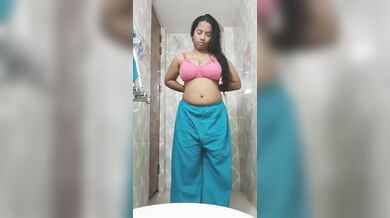 Bishal boro dudhwali bhabhi jamai shathe othishto hoe premik ke dekhalo taar prio jontropati