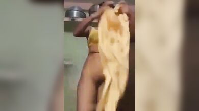 Kaaj er faake premik ke gudh fingering kore dekhalo meye ti