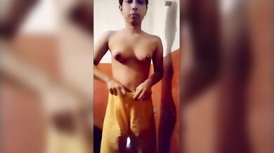 Graam er kumari meye lukie premik ke nijer gudh marani dekhalo