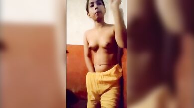 Graam er kumari meye lukie premik ke nijer gudh marani dekhalo
