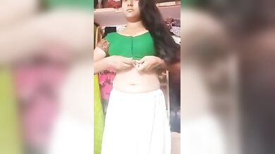 Bored boudi taar premik ke khushi korlo MMS er maddhome