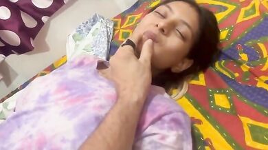 Shomoboeshi bhatija taar hot kakir gudh faka korar viral video