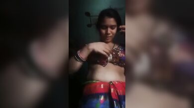 Bangali bou jamair shathe phone a thaka kaleen noshtami