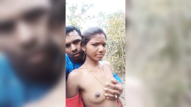Bangladeshi jamai taar bouke nijer bondhur kache prachar korlo