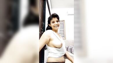 Gulshan 2 er NSU r chatri taar boyfriend ke seduce kore