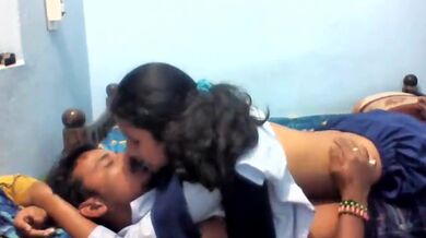 Khulna bibhaag er chele bondhu ke dilo nijer gf ke chod'te