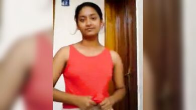 Shundori Bangali apu taar university'r bhai ke flash korlo