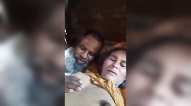 Ak rickshawala arek rickshawalar bou er shathe noshtami