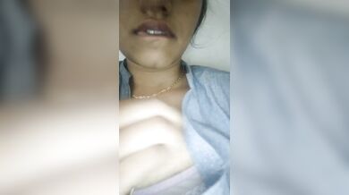 20 bochorer meye taar akti dudh ber kore bf ke bhengae