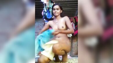 Rangpur er Hindu meye taar Mosolmaan premik ke khushi korlo