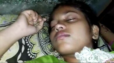 Bangladeshi bou jamai ke khushi korte taar bondhu ke chodlo