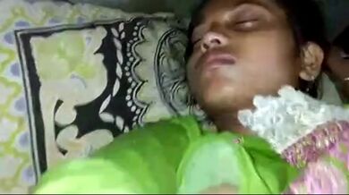 Bangladeshi bou jamai ke khushi korte taar bondhu ke chodlo
