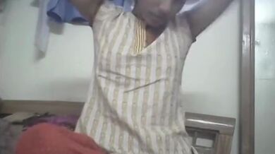 Dhaka'r Adamjee Cantonment College er chatrir noshtami faash