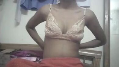 Dhaka'r Adamjee Cantonment College er chatrir noshtami faash