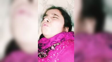 Fossha abong boro pachawala fuppi ke chodlo bhai er chele