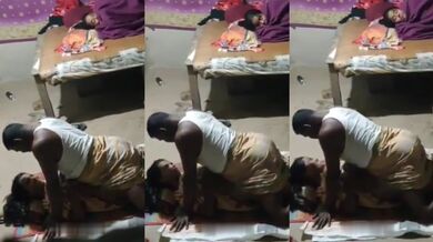 Prothom bou er shamne ditio bou ke chodlo ak rickshawala