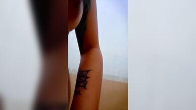 Shundori tattoo wala apu taar bheja gudh maalish kore dekhae