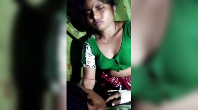 Gorom gudhwala boudi'r choda chodir kono thama thami nei