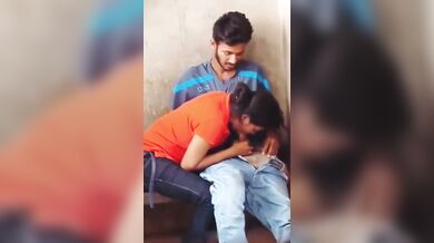 Dui bhai-bon class er por choda chodir shomoe caught khailo