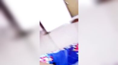 Dhoni boyfriend girlfriend ke niye jaae taar single mess a