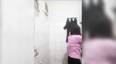 Premik ke nijer dudh dekhate abaar hajir ei shundori maagi