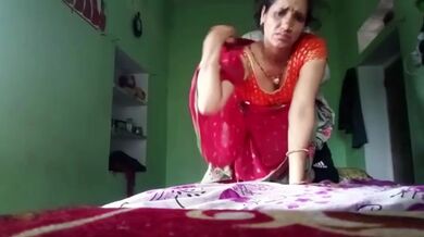 Jamai naa thakle ki hoise? Debor toh aase kaaj korar jonno!