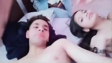 Playboy chele masum girlfriend ke upojukto maagi baniye fello