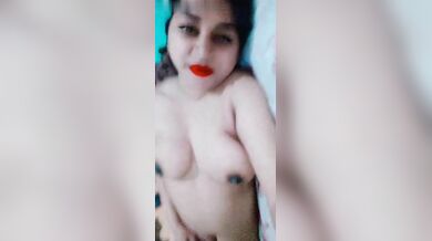 Grihini bhabhi kaaj baad diye premik er shathe taanki maare