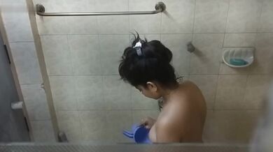 Nich talae thaka apu'r gosol korar video gopone capture