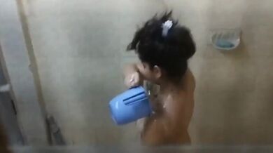 Nich talae thaka apu'r gosol korar video gopone capture