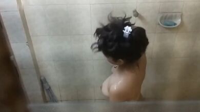 Nich talae thaka apu'r gosol korar video gopone capture