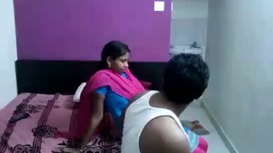 Garir chalok garments kormi premika ke abashik hotel a nilo