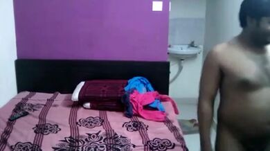 Garir chalok garments kormi premika ke abashik hotel a nilo