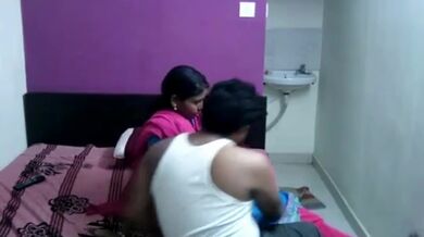 Garir chalok garments kormi premika ke abashik hotel a nilo