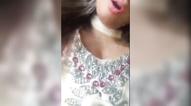 Biyer jonno ready hoar por, bhabhi premik ke iktu tease korlo