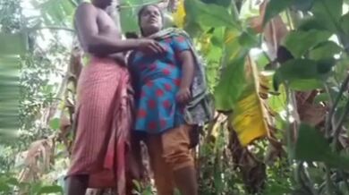 Grammo kaaj er meye ke chodani'r putul er moton bebohar korlo