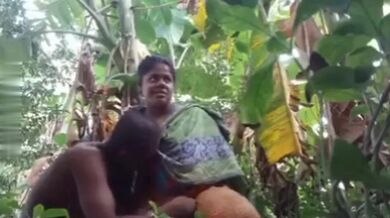 Grammo kaaj er meye ke chodani'r putul er moton bebohar korlo