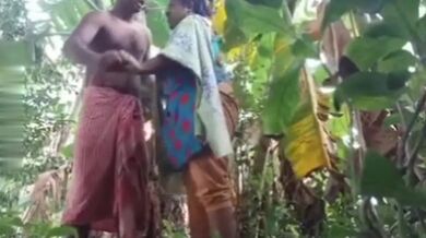 Grammo kaaj er meye ke chodani'r putul er moton bebohar korlo