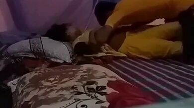 Khali basha peye chele taar premika ke niye eshe moja korlo