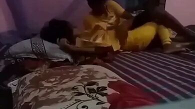 Khali basha peye chele taar premika ke niye eshe moja korlo