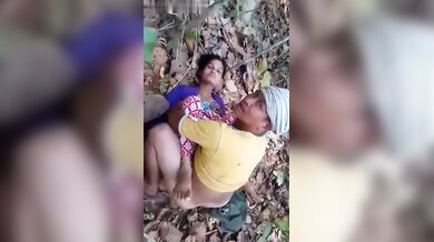 Ak bhai taar bou er iccha puron korte dilo jongol er bhetor