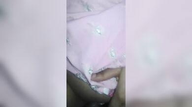 Girlfriend chehera dekhate oicchuk kintu choda chodi te ready